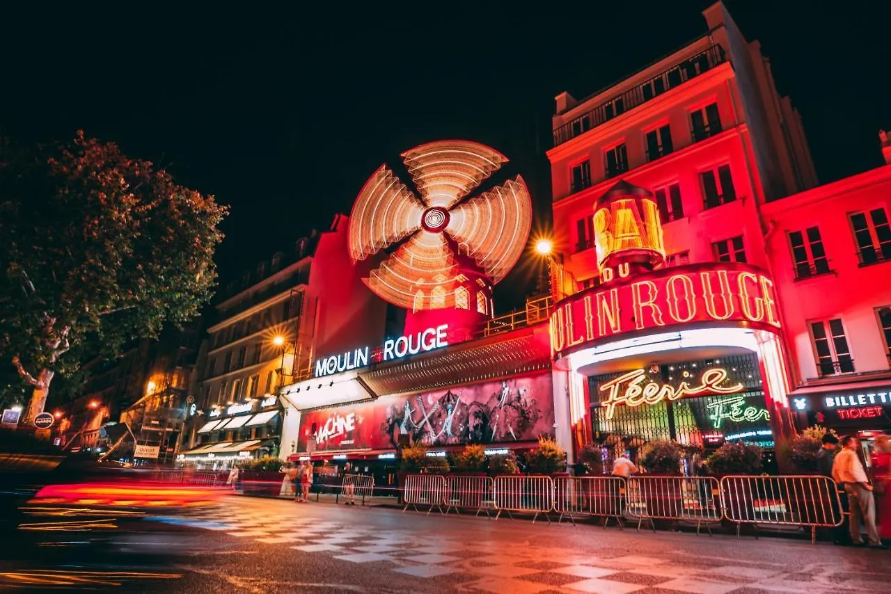 Le Village Montmartre By Hiphophostels Paris Hostel