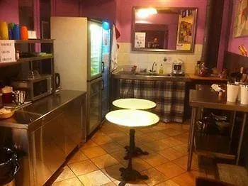 Le Village Montmartre By Hiphophostels Paris Hostel