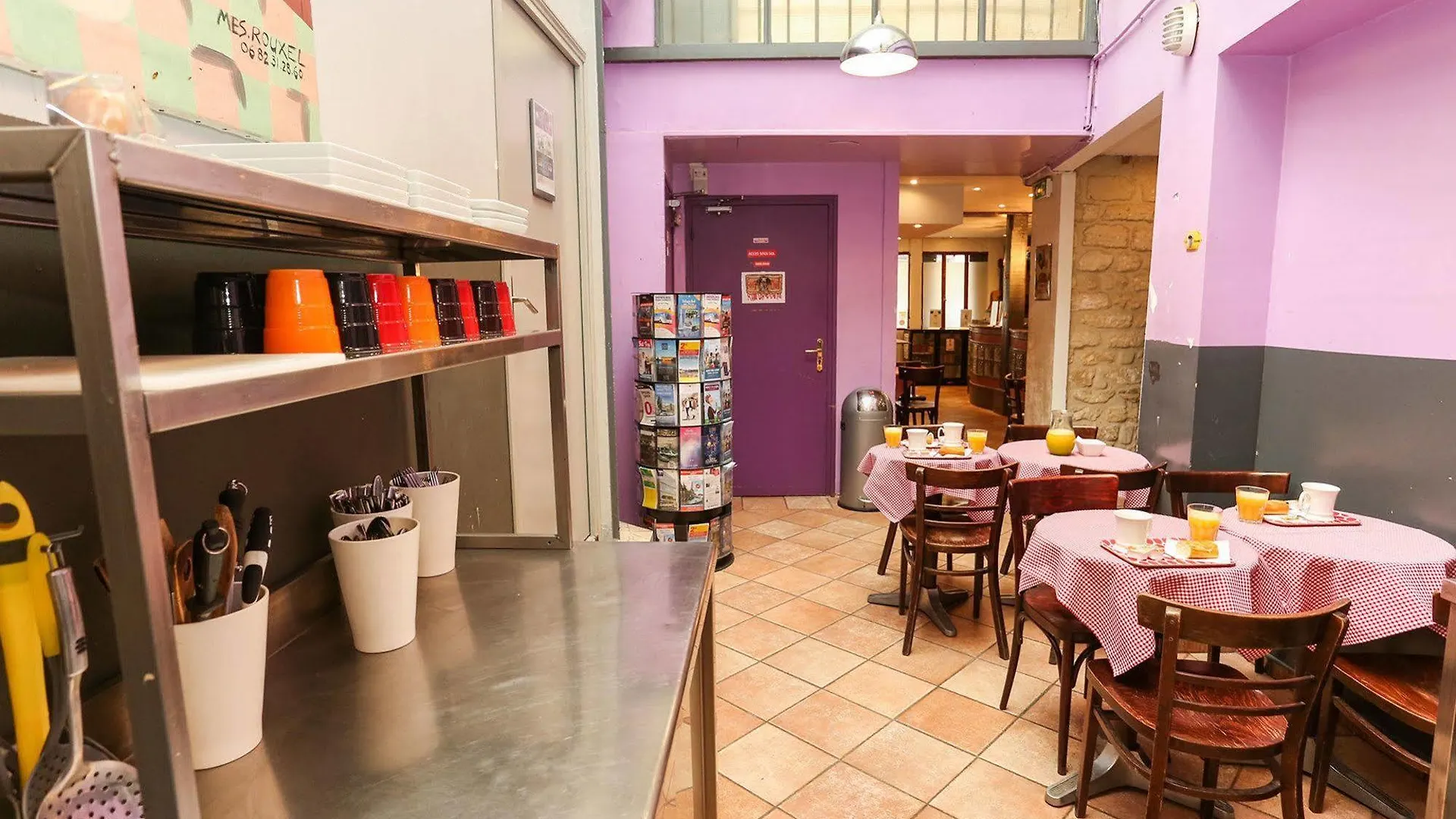 Le Village Montmartre By Hiphophostels Paris Hostel
