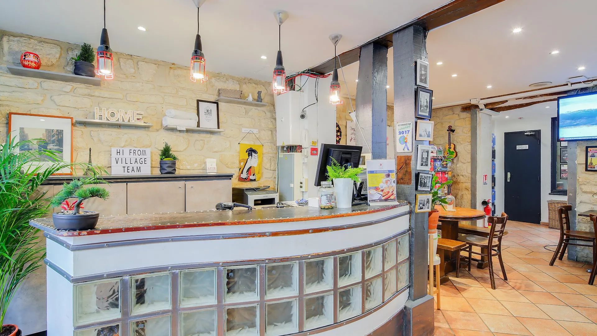 Hostel Le Village Montmartre By Hiphophostels Paris