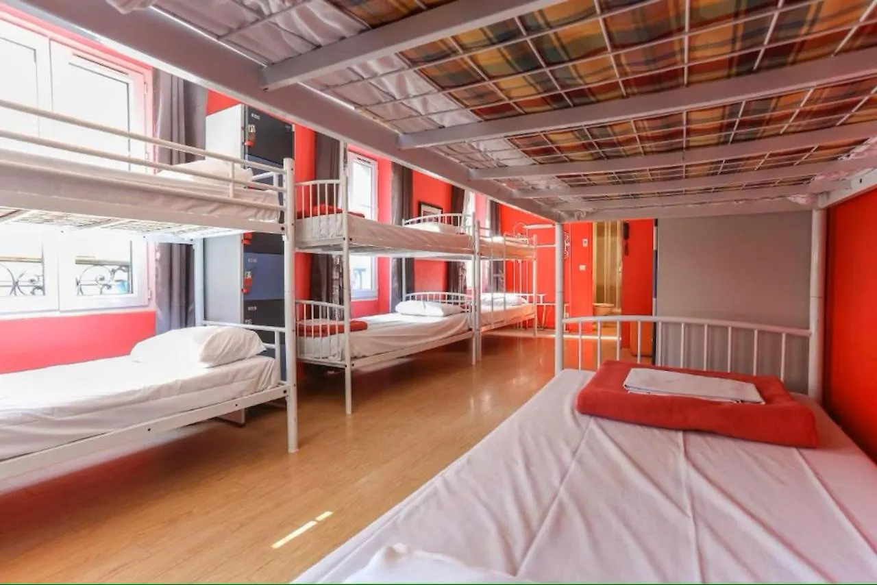 Hostel Le Village Montmartre By Hiphophostels Paris France